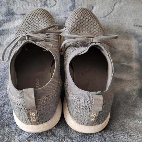 Skechers Womens Go Golf shoes - Picture 2 of 16